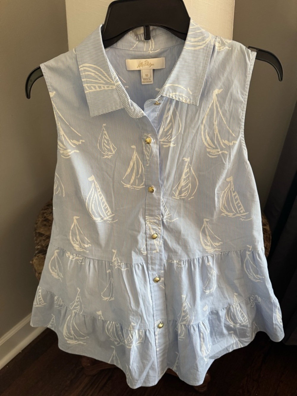 Lilly Pulitzer Breah Sleeveless Top Button-Down w nautical sailboat print